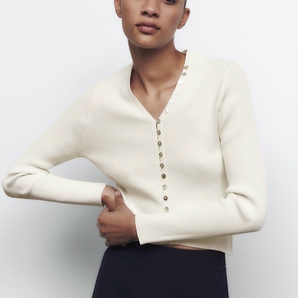 NWT Zara Ribbed Button Cardigan Sweater Cream Pearl Buttons Size M